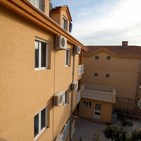 Apartments Dalila Ulcinj Exteriör bild