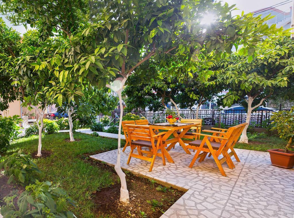 Apartments Dalila Ulcinj Exteriör bild