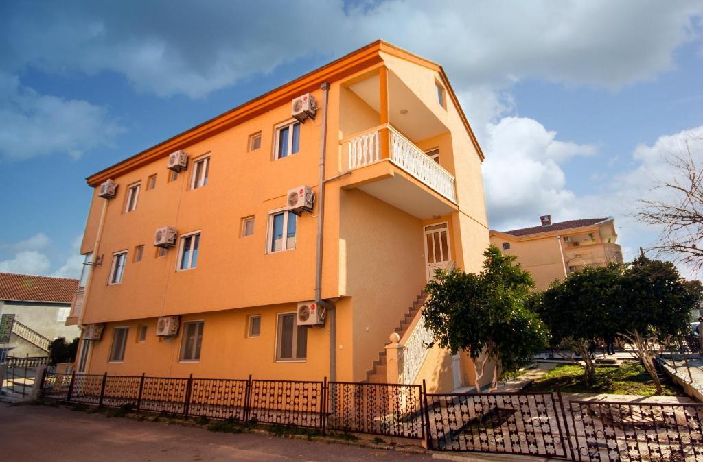 Apartments Dalila Ulcinj Exteriör bild