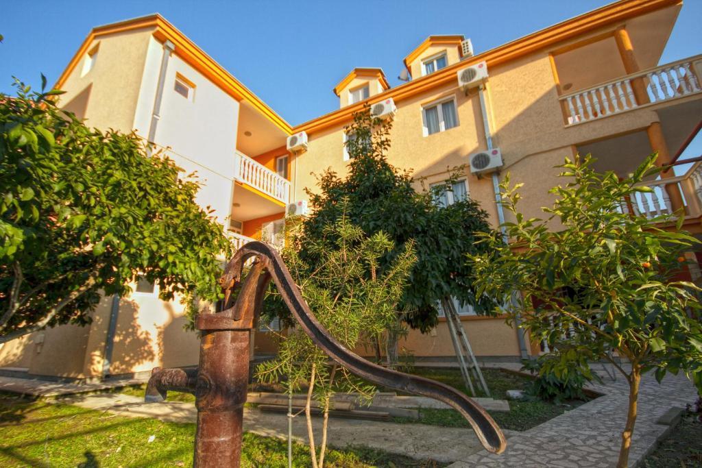 Apartments Dalila Ulcinj Exteriör bild